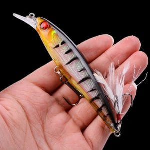 1 pcs Minnow laser fishing lure 11 cm 13 g Japanese with a feather tail. Several colors to choose from