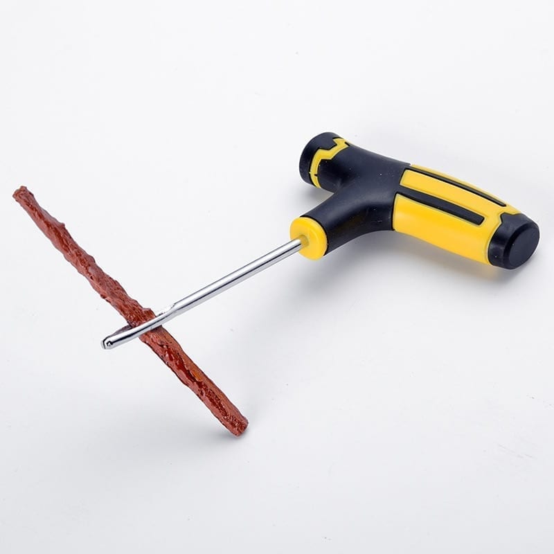 Tubeless tire repair tool