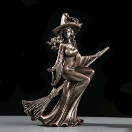 MGT Nordic Modern Minimalist, Personality Witch Statue