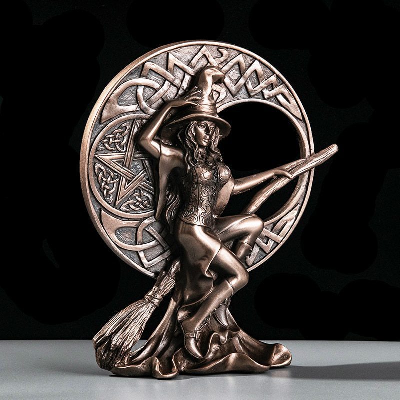 Mgt nordic modern minimalist, personality witch statue