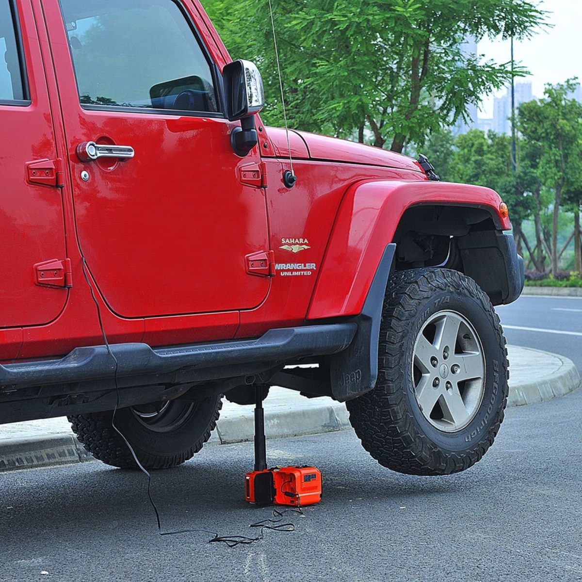 Electric hydraulic car jack kit, 5ton, impact wrench, tire inflator and built-in led repair lift tool