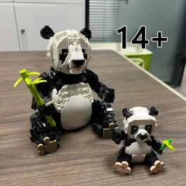 סט בנייה 3in1 – משפחת פנדות עם חיות בר