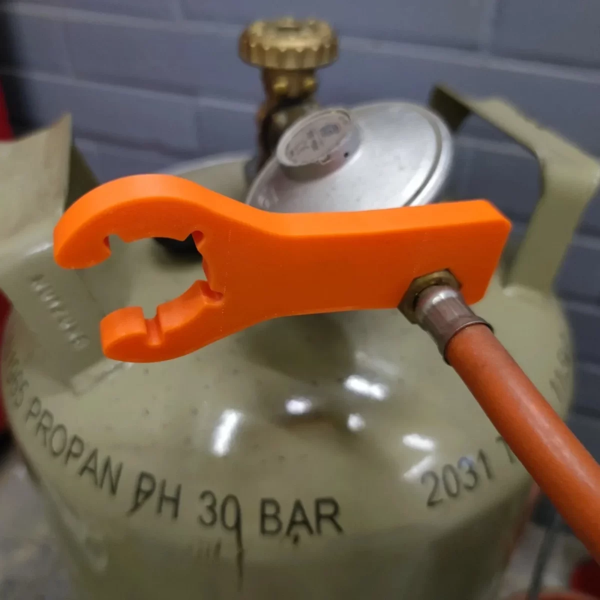 מפתח גז 2in1 לרכב קמפינג