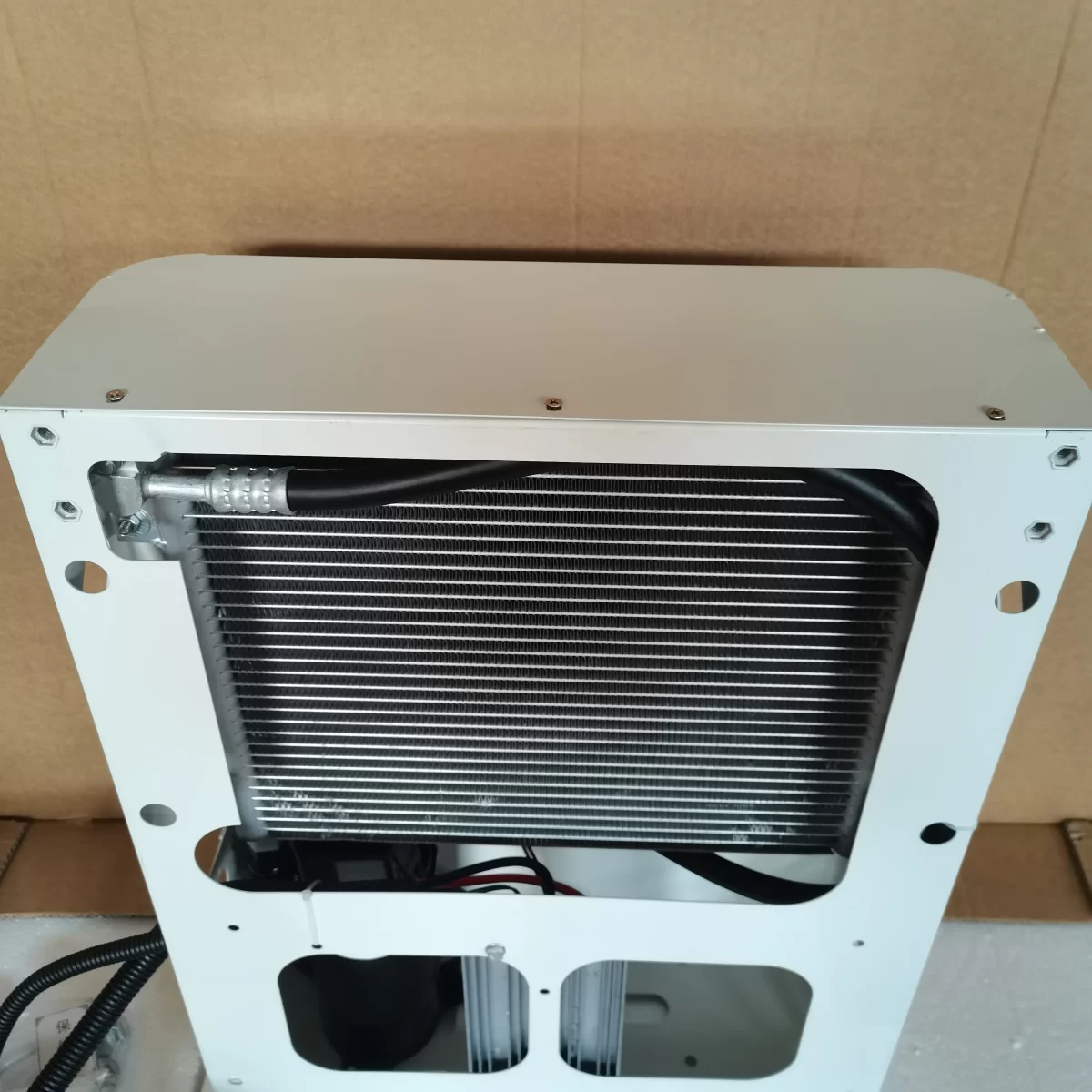 מיזוג אוויר חשמלי לרכב 24V/12V