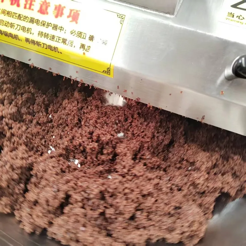 קוצץ ירקות מקצועי 40L במטבח
