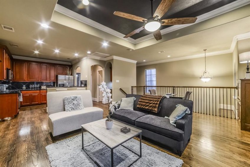 Kristen Manz – Greater Houston Living Team