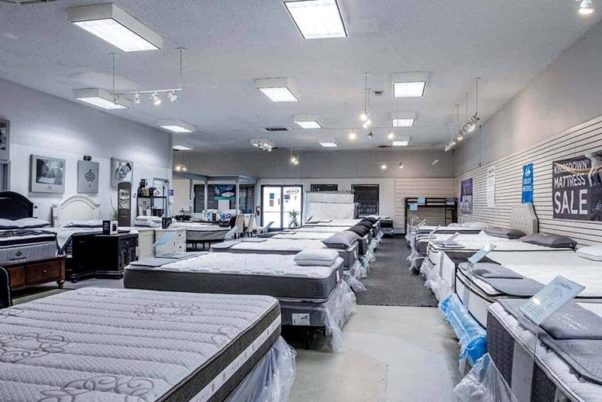 matthews-mattress-store------_----------x---