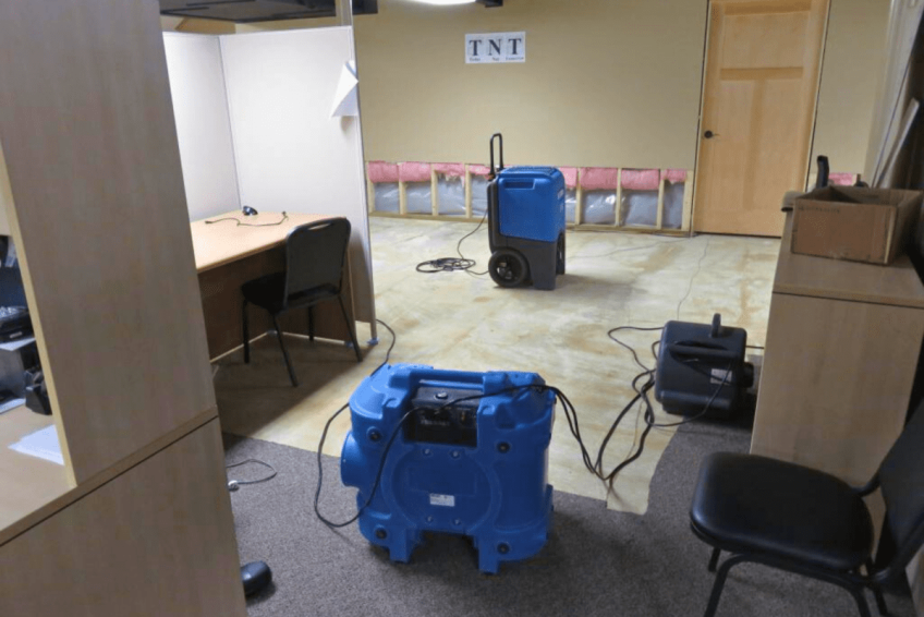 water damage cleanup service